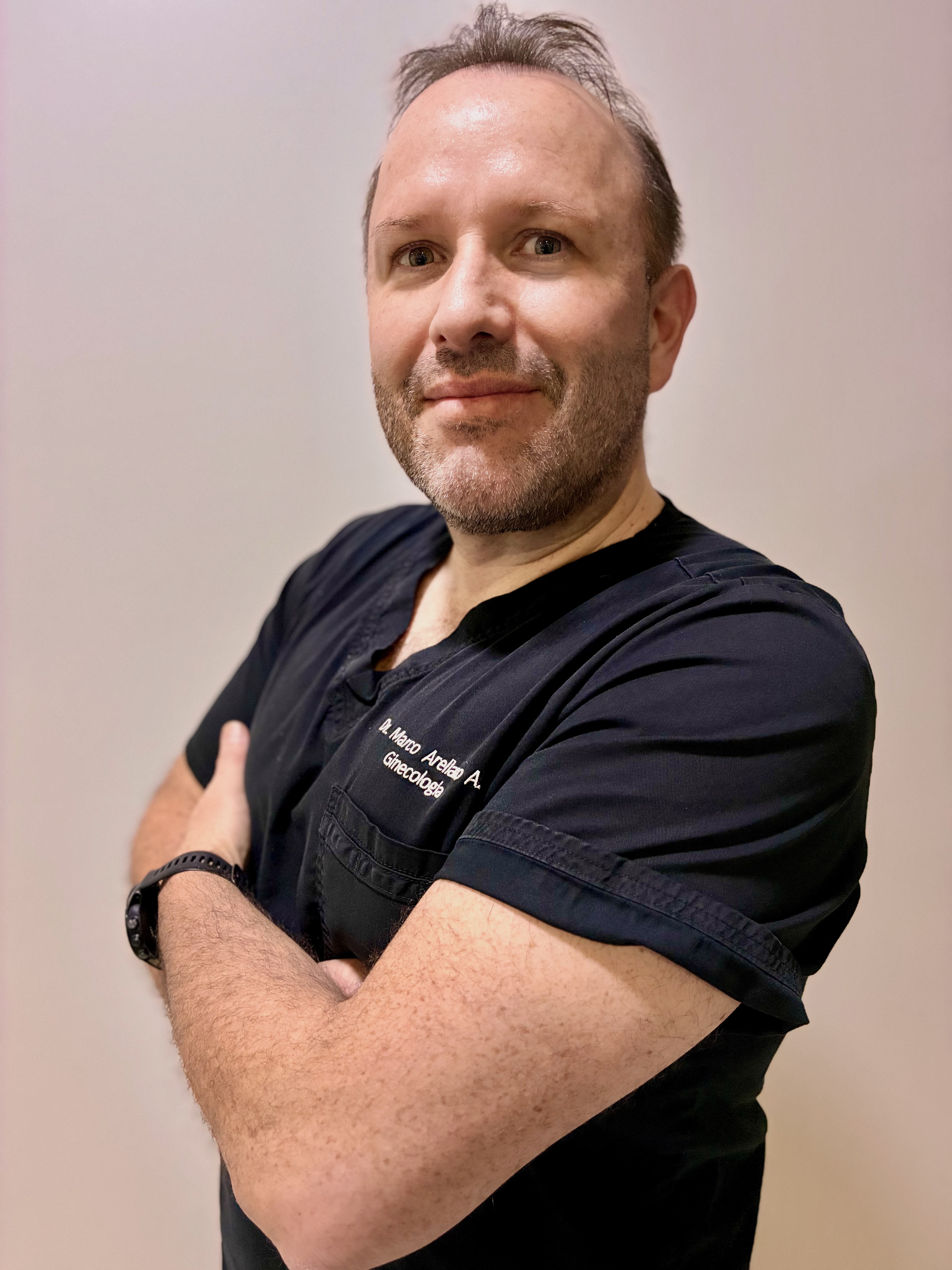 Dr. Marco Arellano, ginecólogo subespecialista en Piso Pélvico y Uroginecología — GINESUR Puerto Varas
